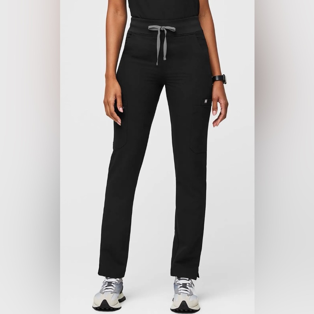 Figs Women’s High Waisted Original Yola Scrub Pants Large - Black